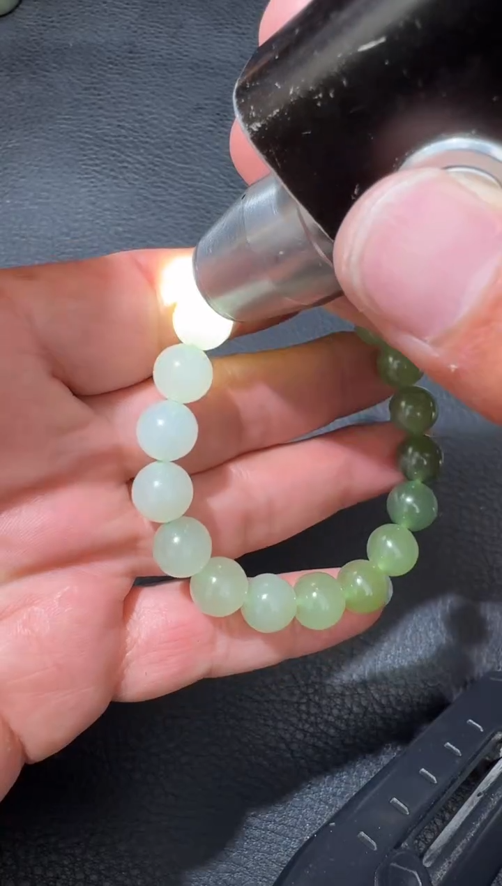 未镶嵌和田玉（糖玉）挂件和田玉
