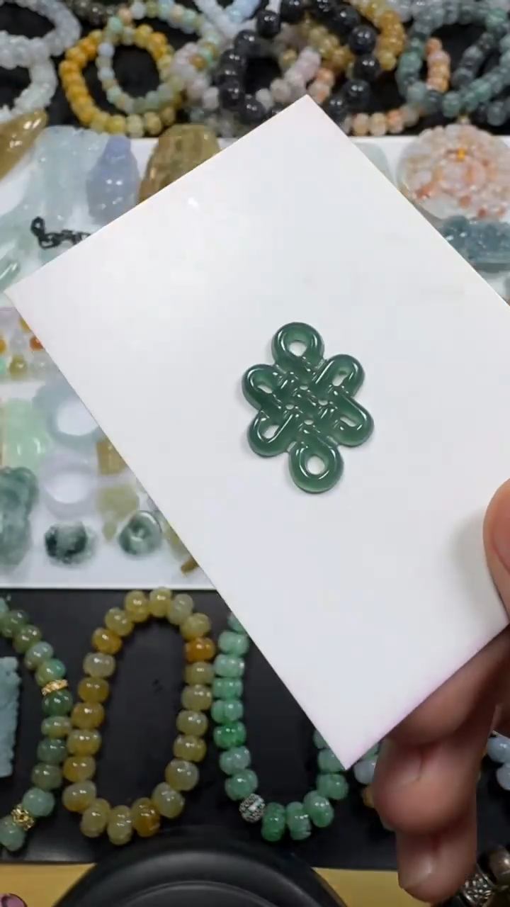 翡翠未镶嵌颈饰【闪购商品】 天然翡翠