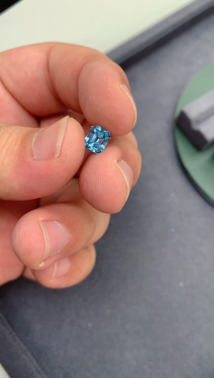 【闪购商品】海蓝宝石裸石未镶嵌1.5ct海蓝宝