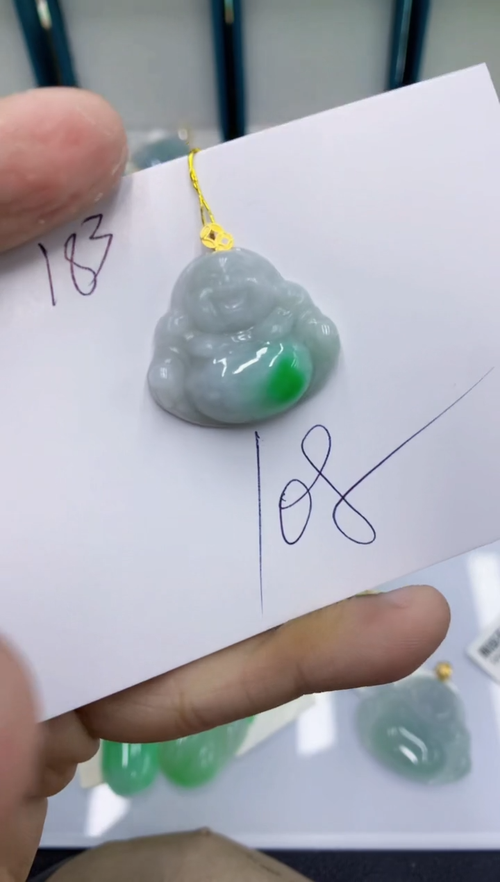 颈饰18K金镶嵌翡翠1111111111