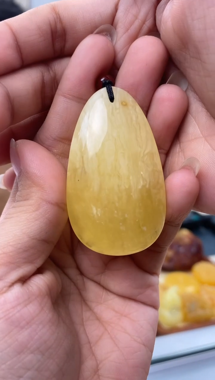 【闪购商品】琥珀裸石未镶嵌天然琥珀蜜蜡水滴