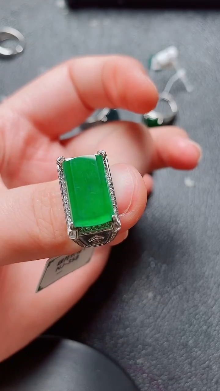 翡翠戒指银S925镶嵌11111