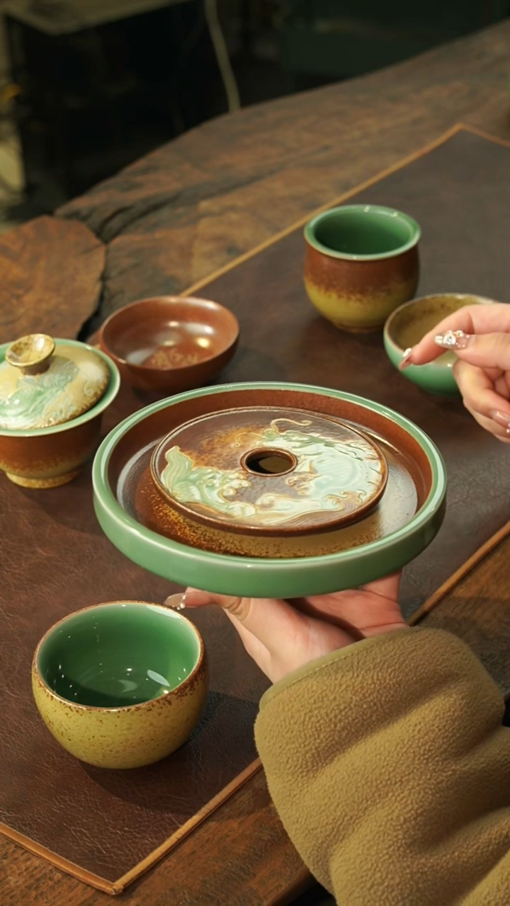 【闪购商品】瓷片陈蓉蓉 填釉鱼化龙两件套壶承