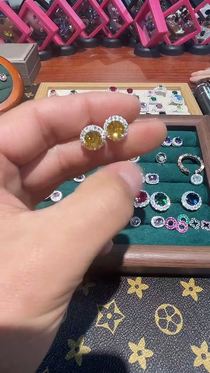 合金合成钻石耳钉黄