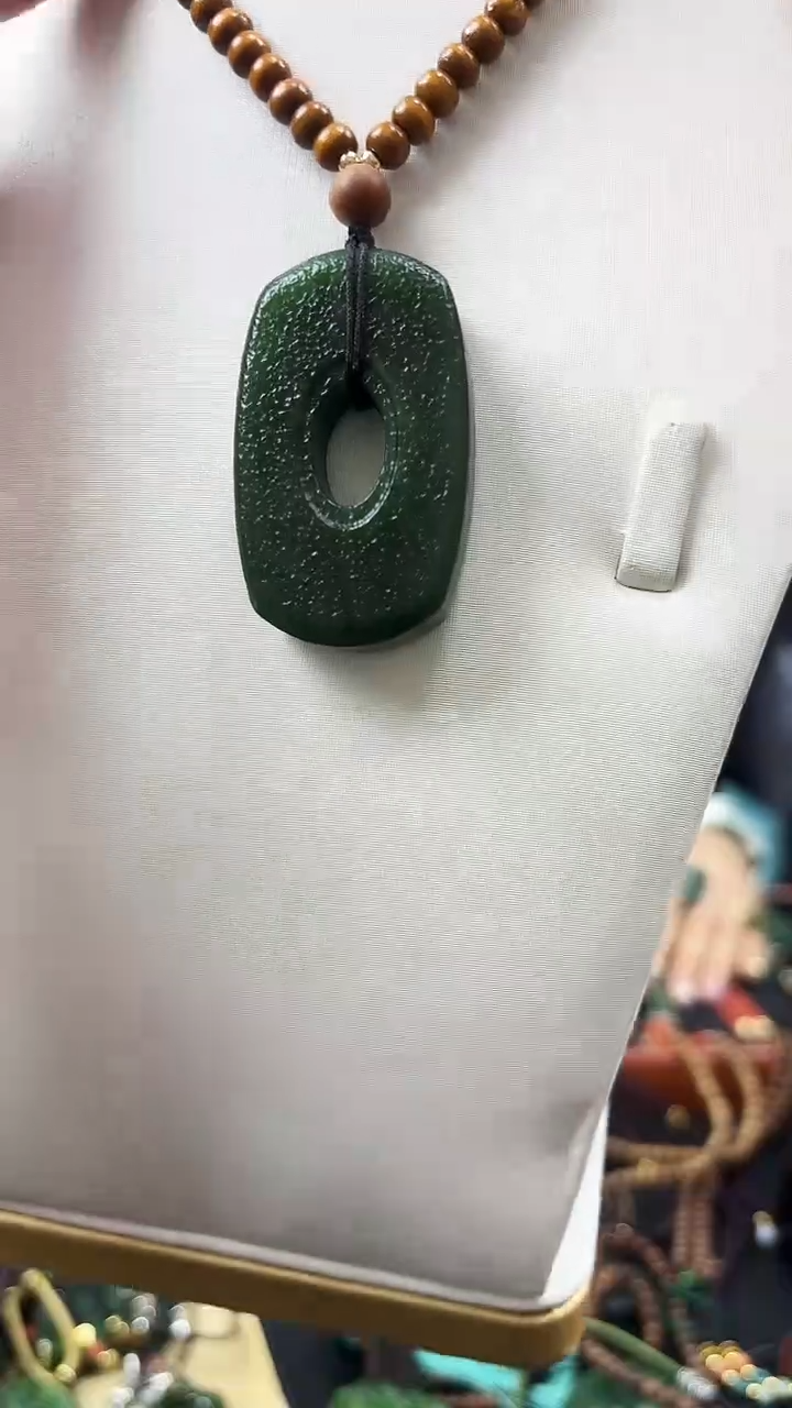 颈饰未镶嵌和田玉方扣