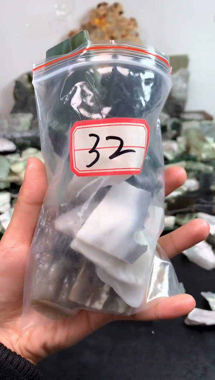 未镶嵌和田玉摆件32