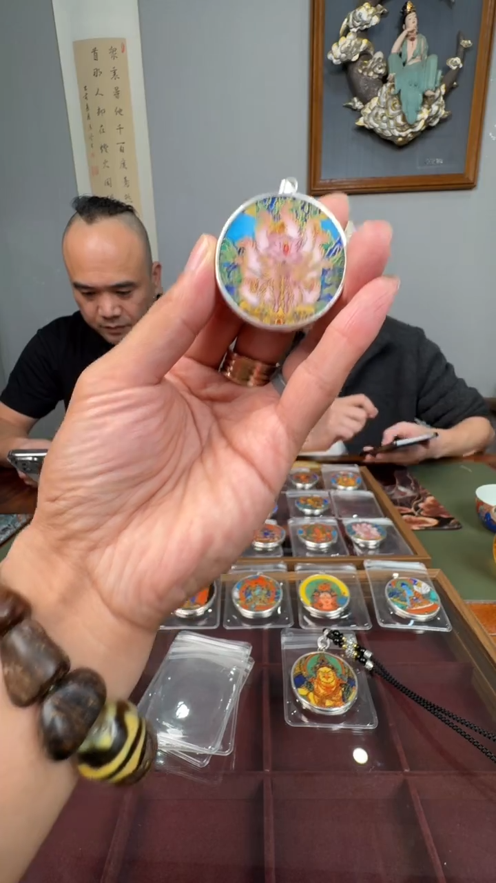 瓷片@@九觉堂唐卡男九尾圆牌一个