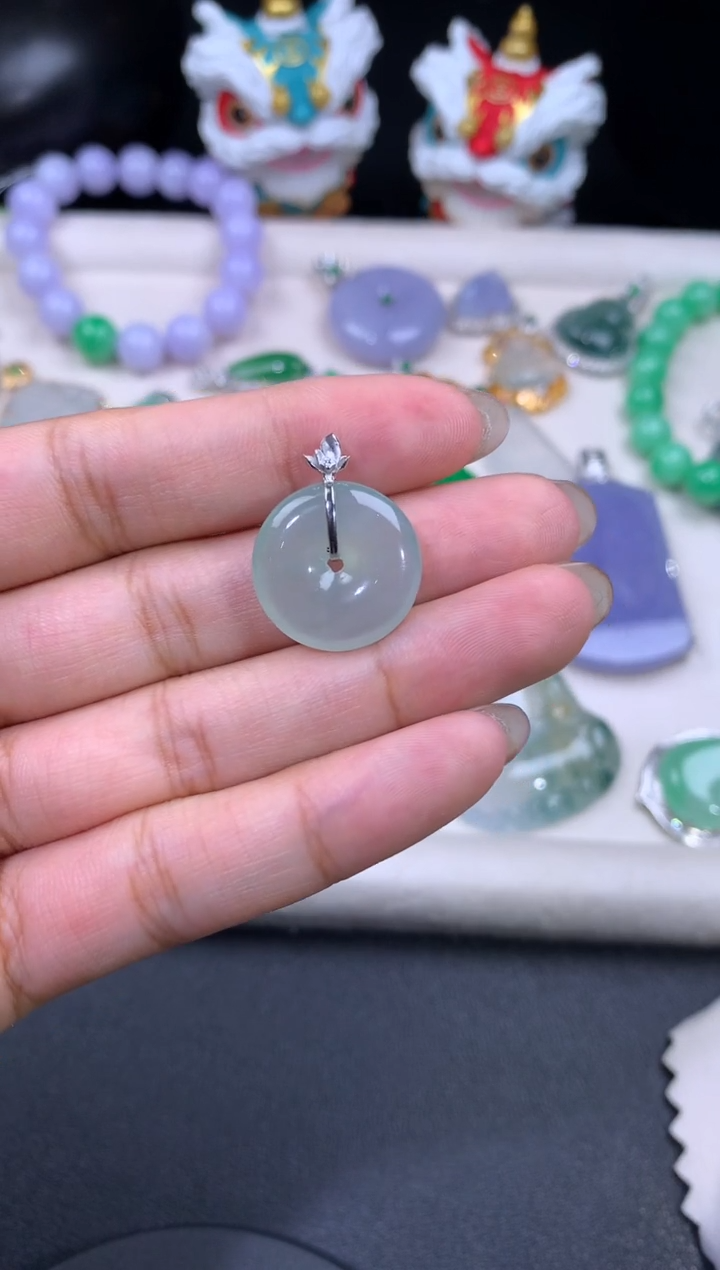 吊坠(不含链)18K金镶嵌翡翠翡翠城