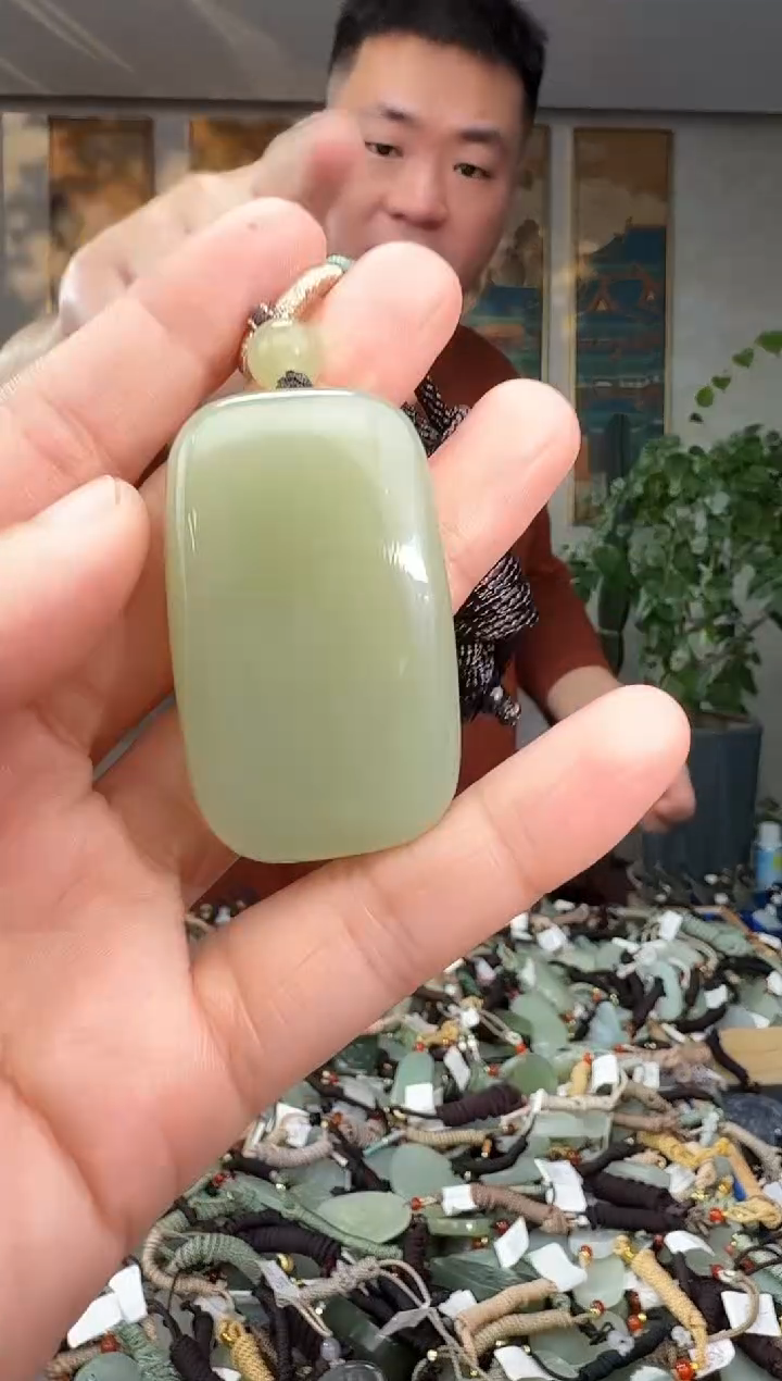 未镶嵌和田玉挂件拍一发一