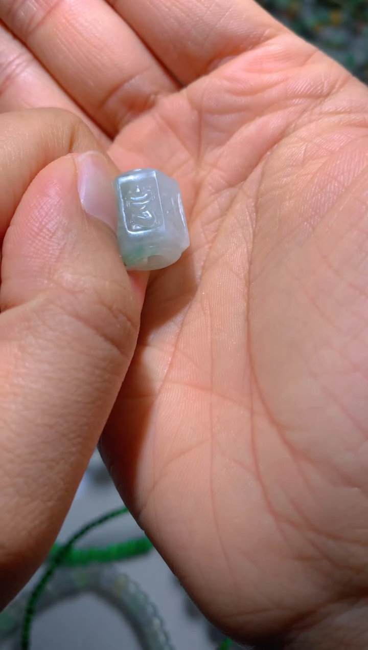 【闪购商品】定制翡翠未镶嵌毛货