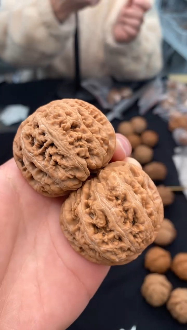 【闪购商品】文玩核桃把件肉球筋44-u878