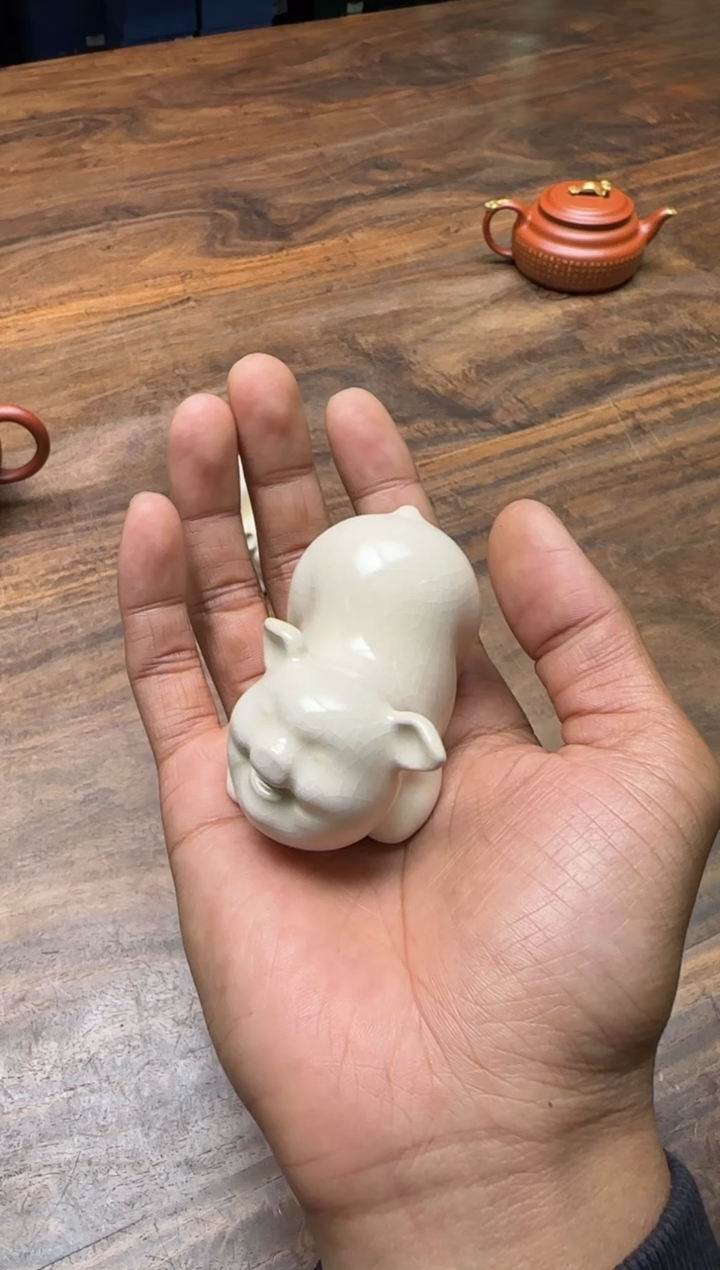 霖松堂 草木灰釉 福猪茶宠