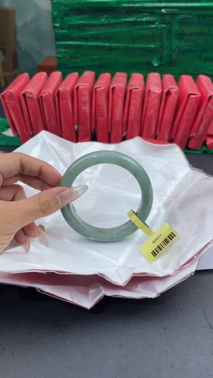 【闪购商品】翡翠手镯未镶嵌1翡翠手镯