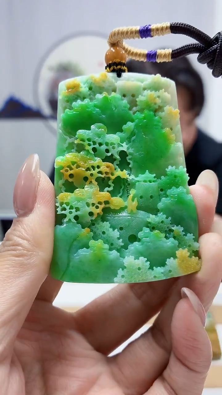 未镶嵌定制翡翠5060MM-毛货挂件85