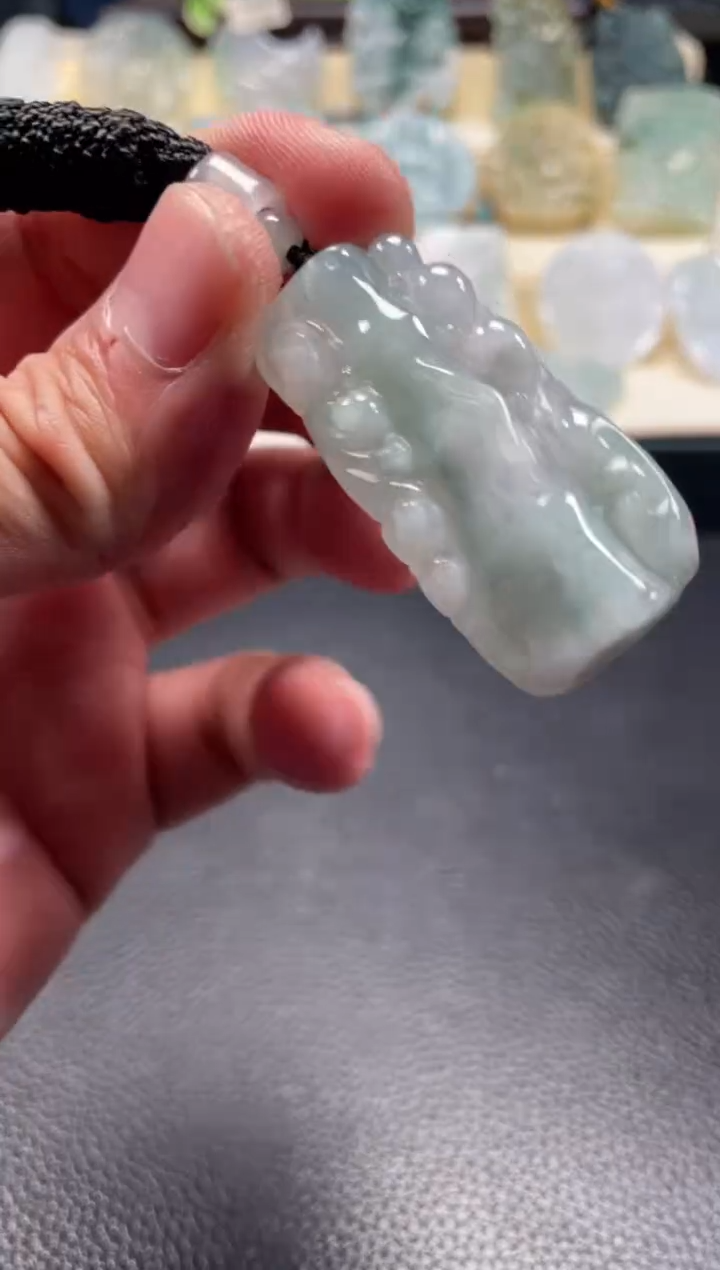 颈饰未镶嵌翡翠12/28/076