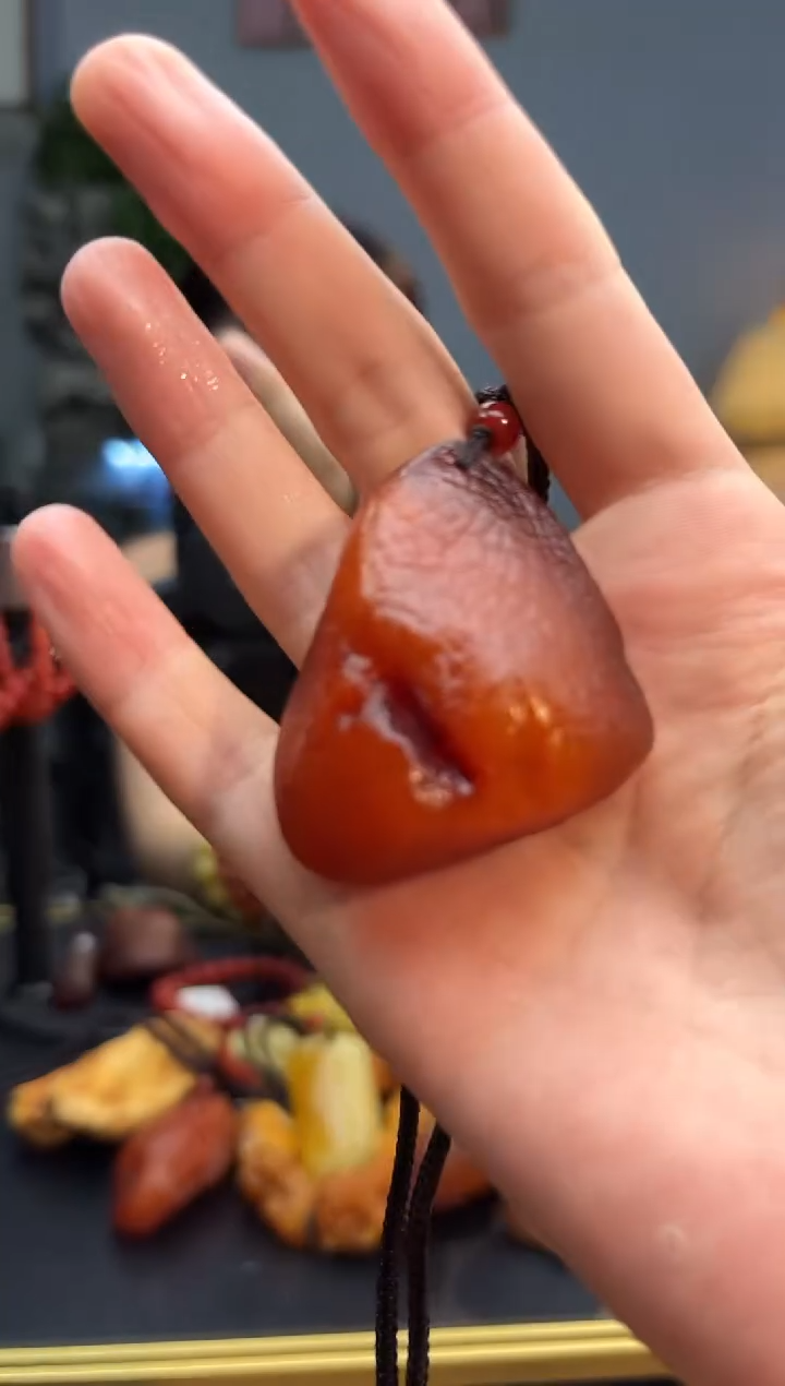 琥珀颈饰未镶嵌吊坠