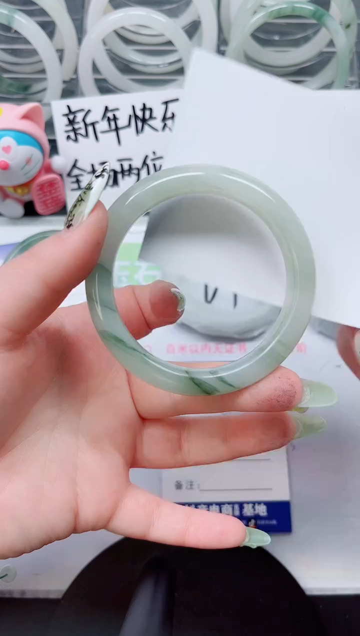 【闪购商品】石英质玉手镯未镶嵌a110