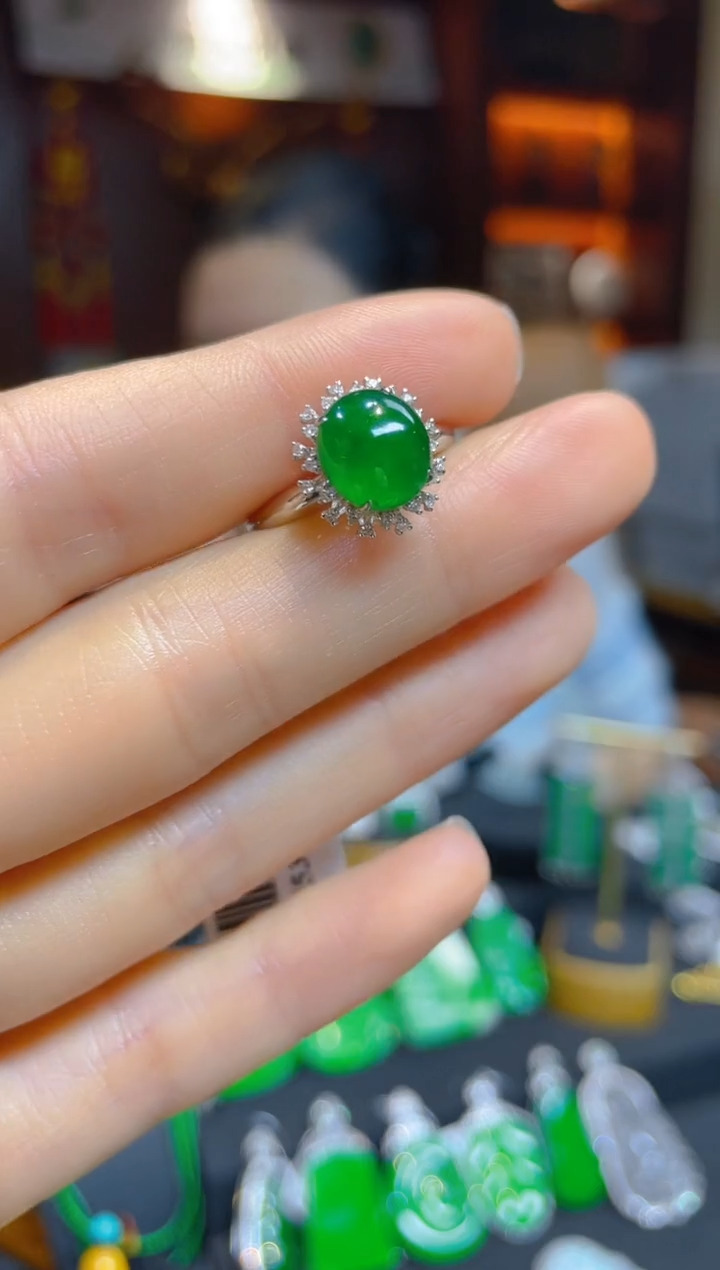 【闪购商品】翡翠戒指18K金镶嵌112053天然A货翡翠戒指