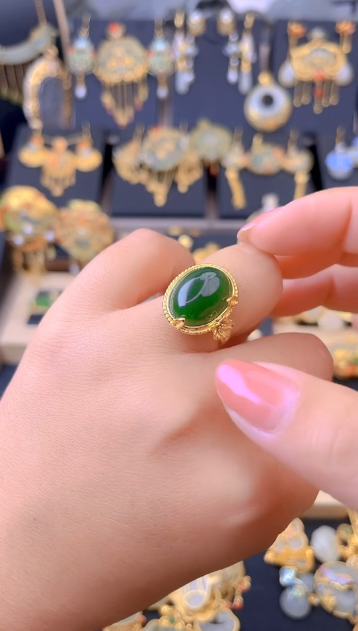 【闪购商品】和田玉戒指银S925镀金镶嵌碧玉蛋面戒指