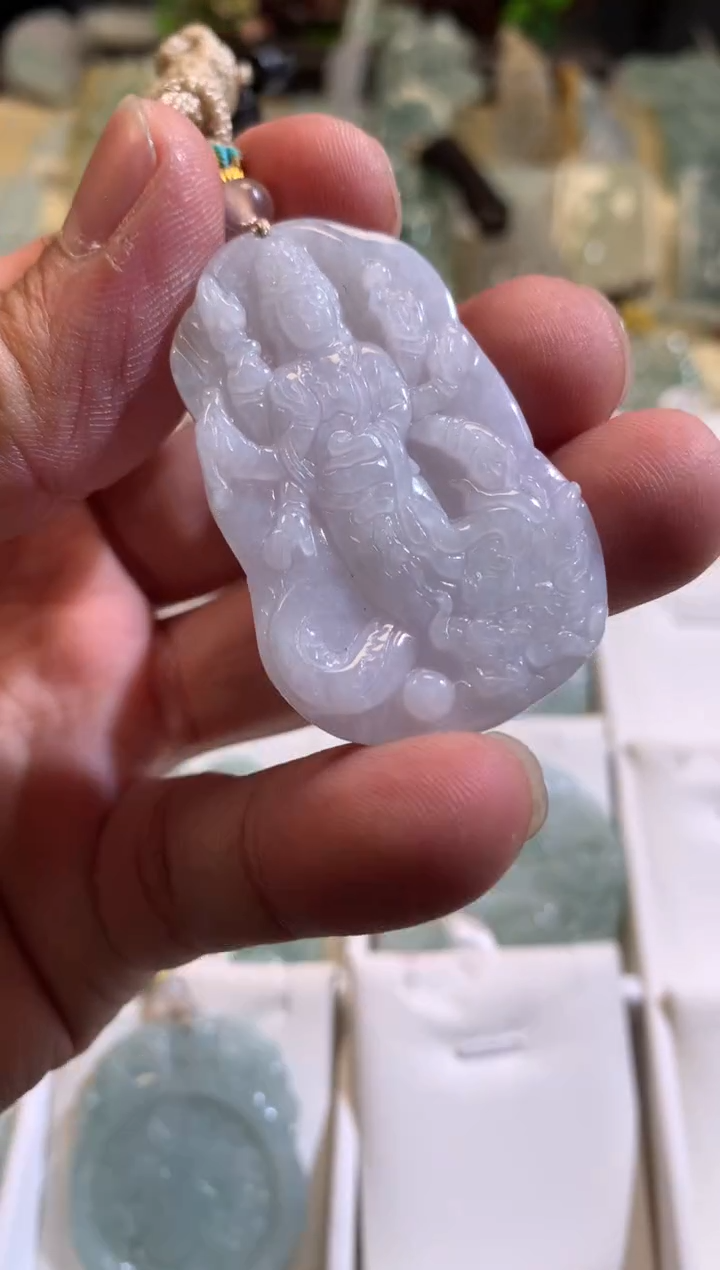 【闪购商品】翡翠颈饰未镶嵌03/09/185