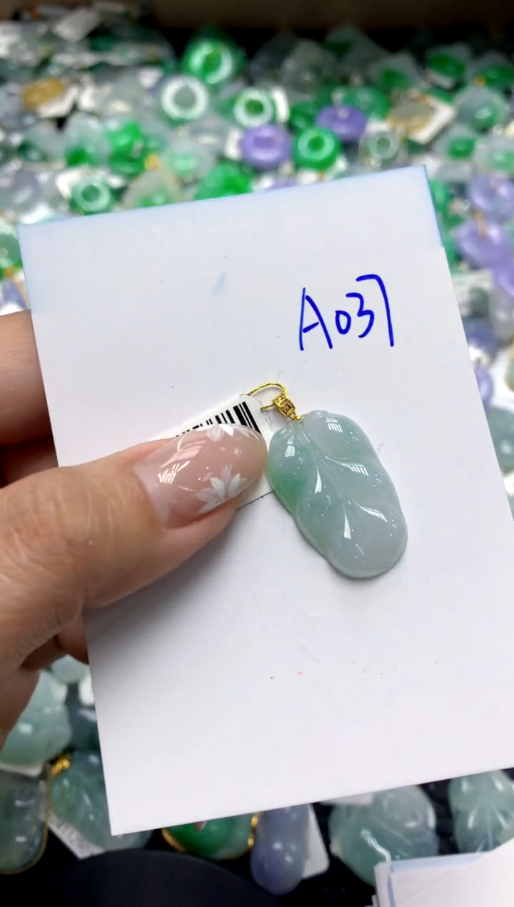 【闪购商品】翡翠颈饰18K金镶嵌1111111111111111