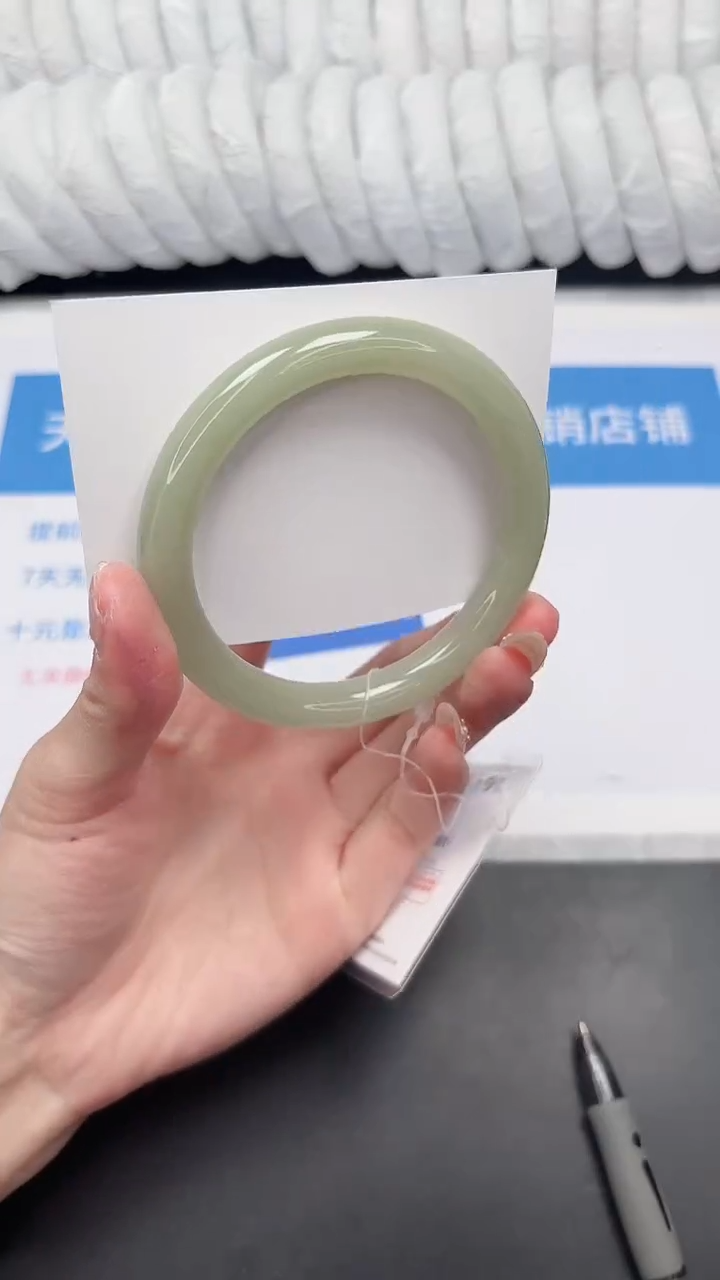 未镶嵌手镯石英质玉154-62.4DY