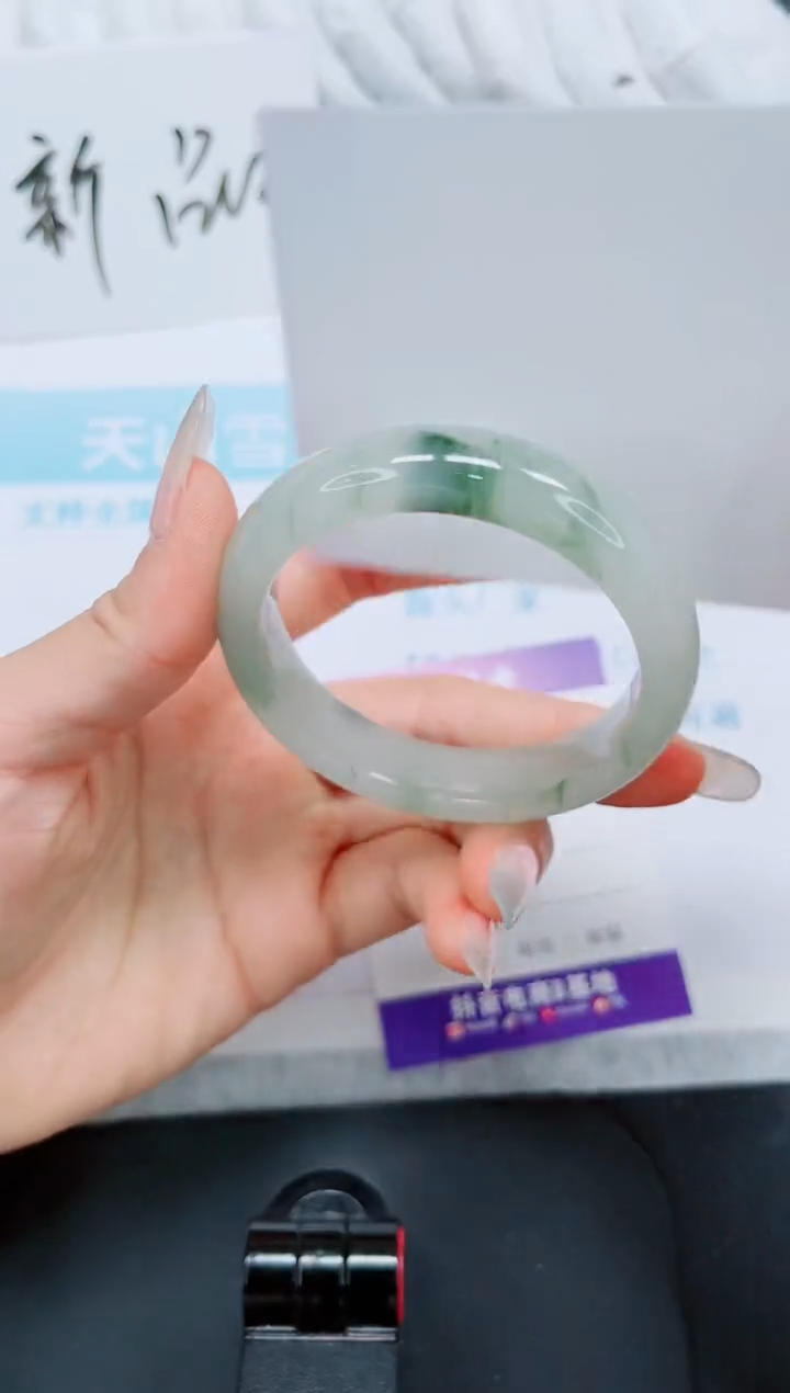 石英质玉手镯未镶嵌87-54