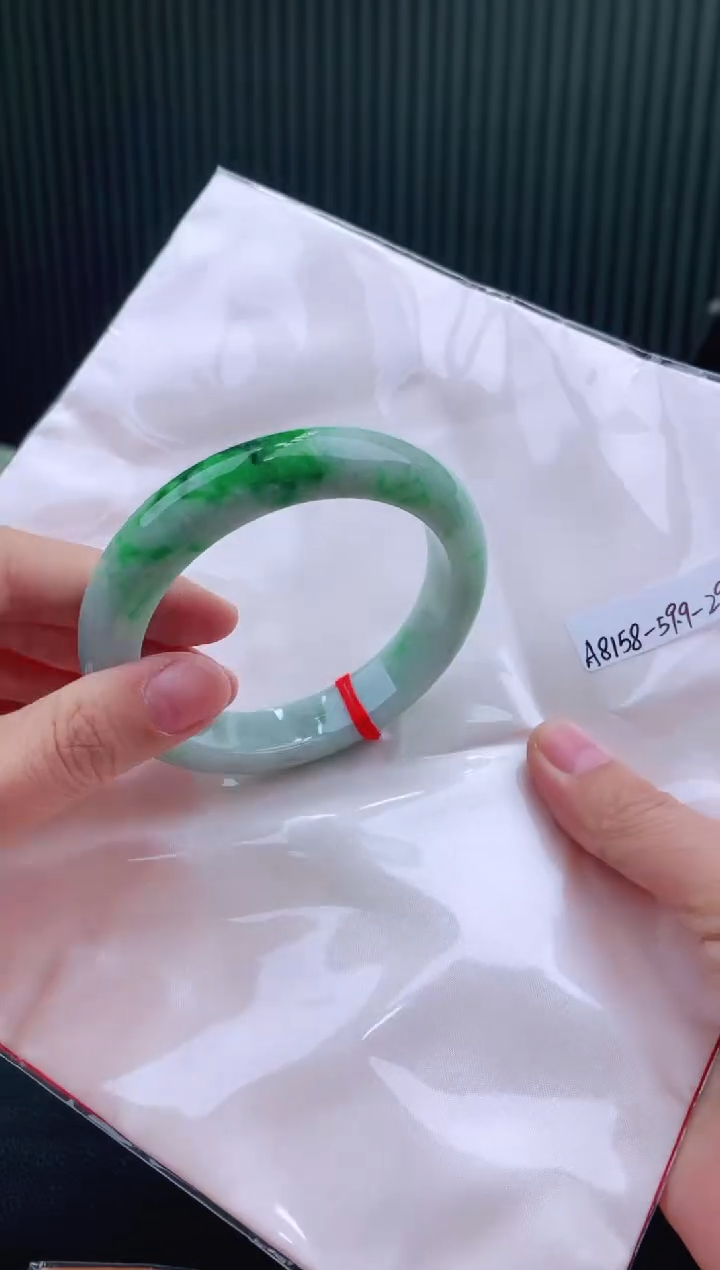 未镶嵌手镯翡翠111