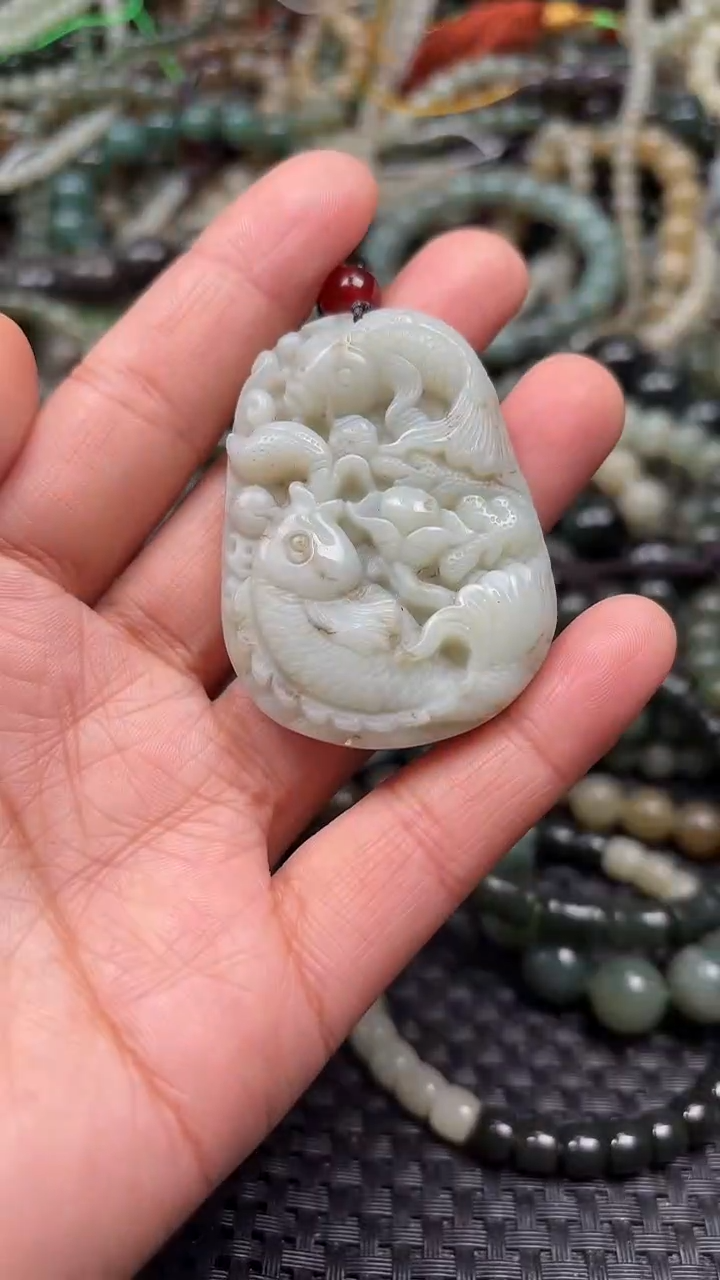 颈饰未镶嵌和田玉1