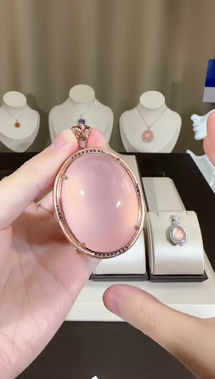 【闪购商品】芙蓉石颈饰银S925镶嵌高级款粉水晶