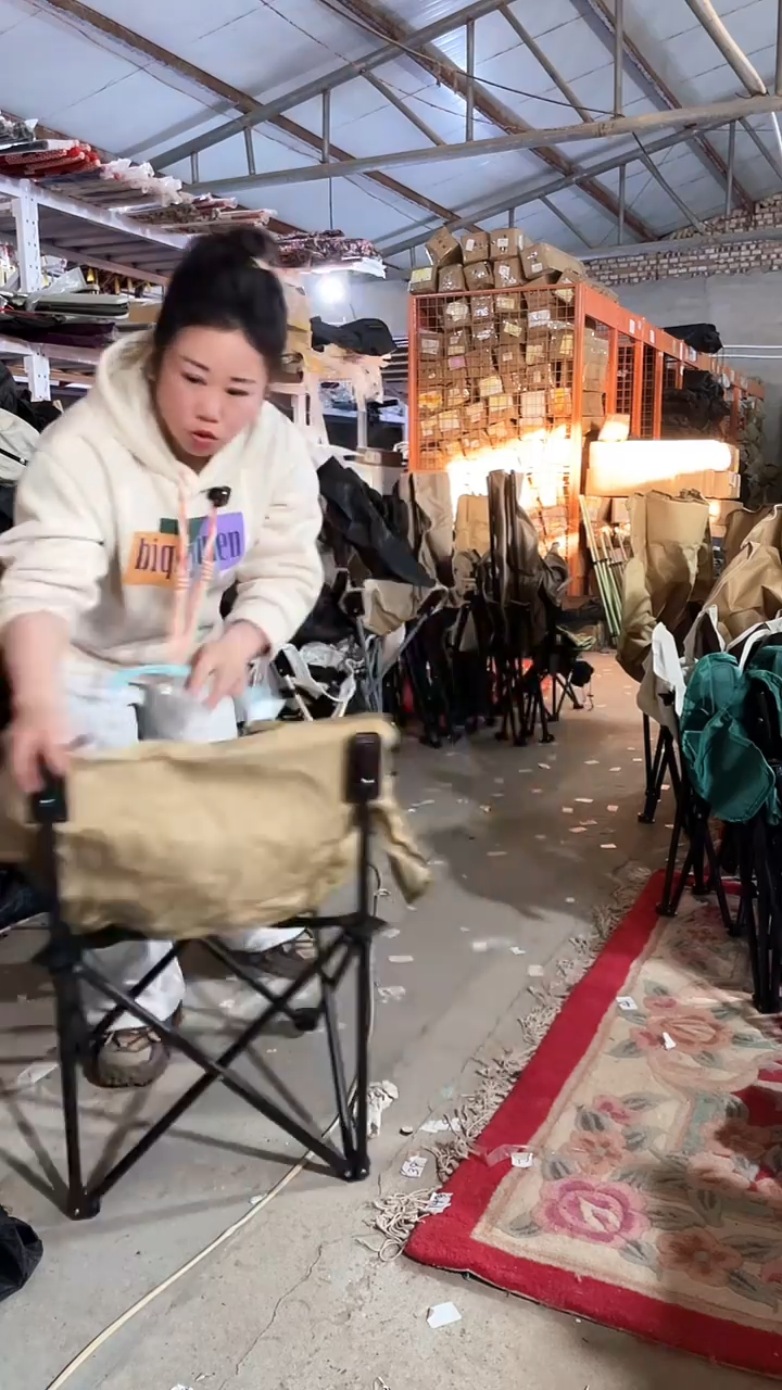 铁瑕疵不售后椅子 16