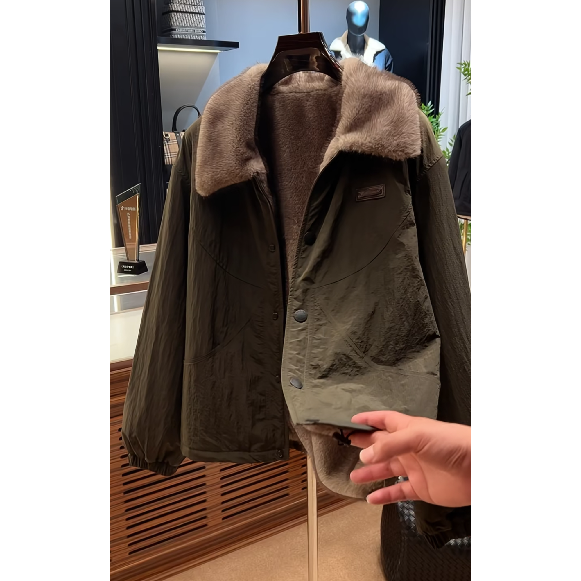 2025《高端专线》新款老钱毛毛领高奢秋冬高街6623