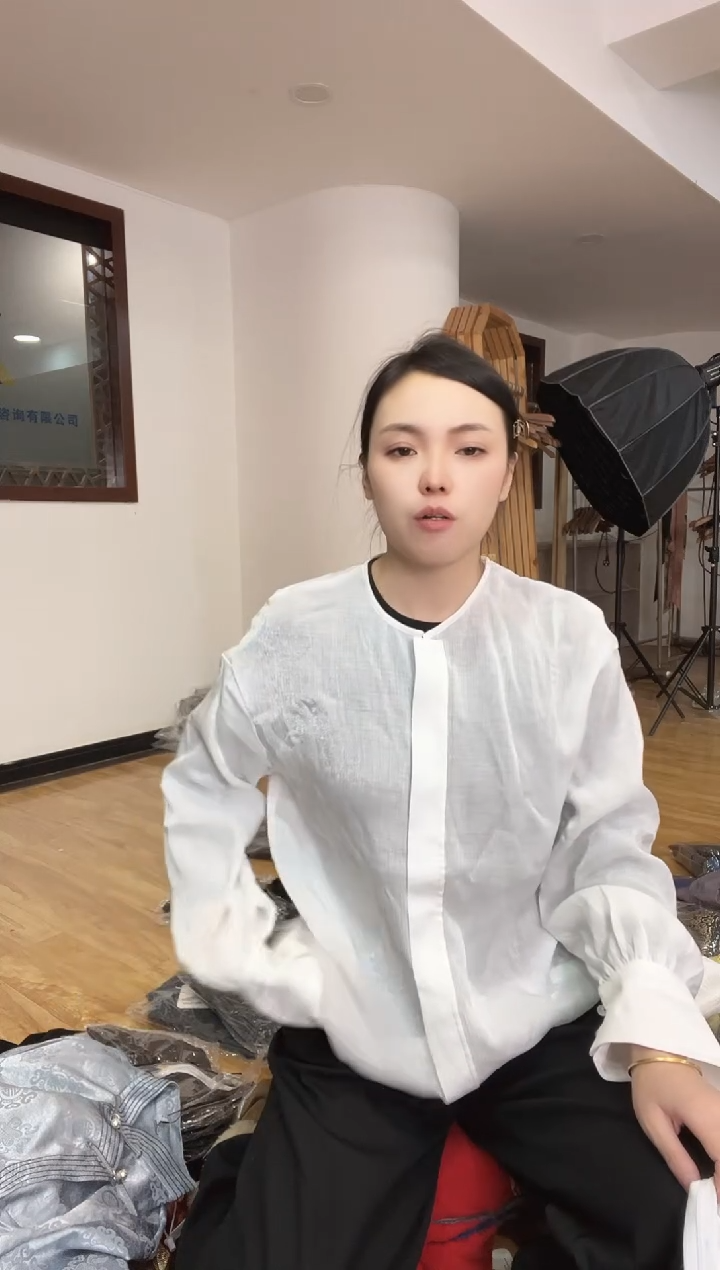 L码        120斤    上衣