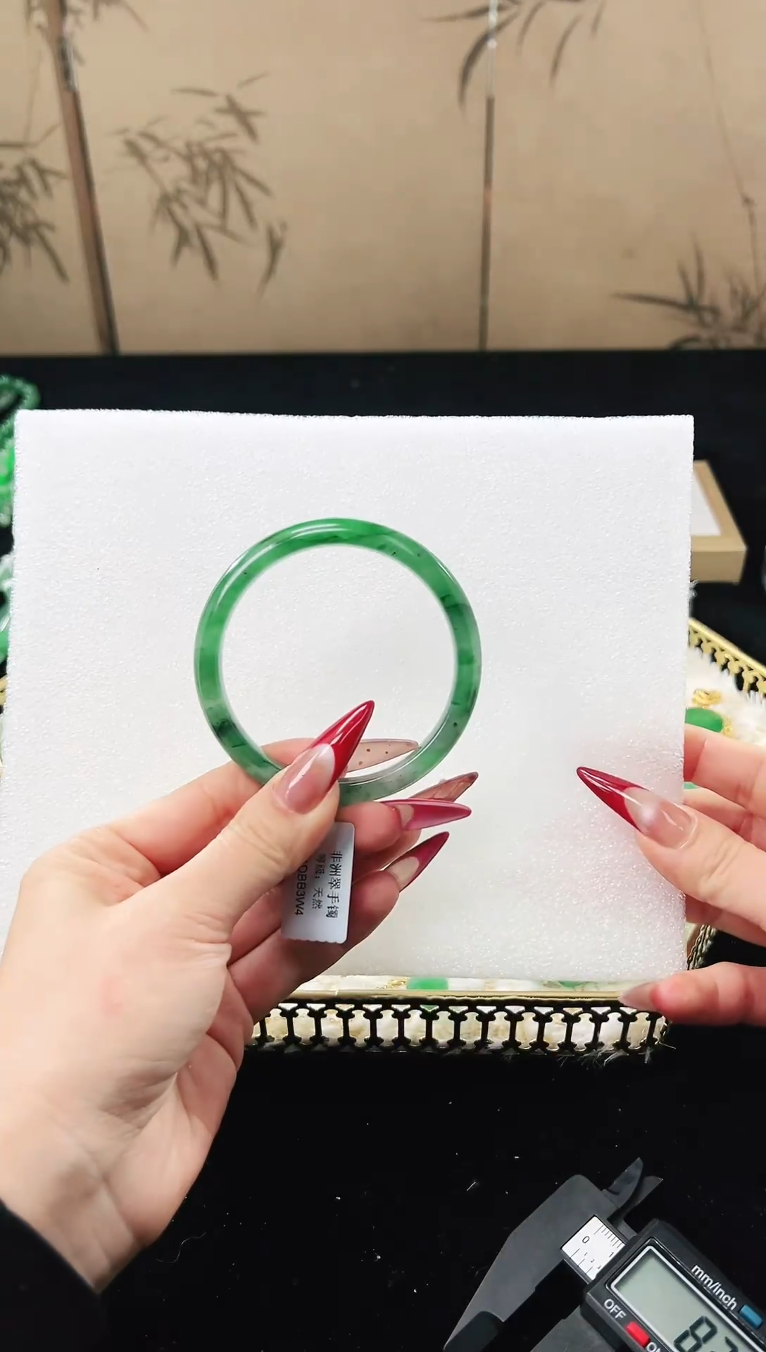 【闪购商品】石英质玉手镯未镶嵌天然非洲翠手镯5859