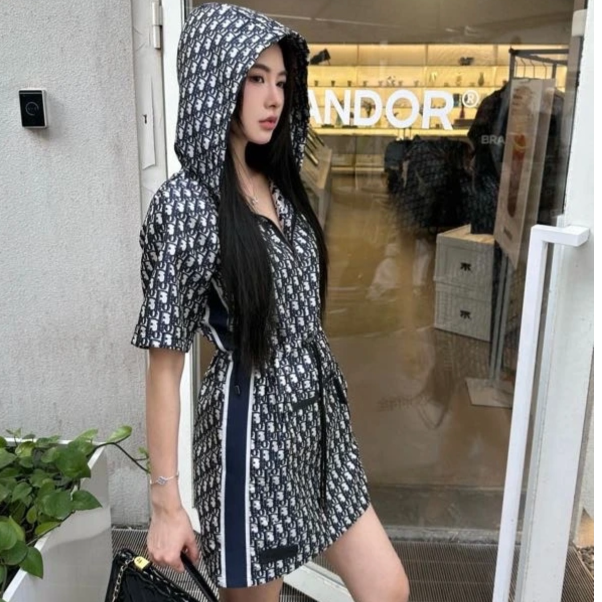 99新 DIOR/迪奥 字母图案满印连帽七分短袖连衣裙女款csy049/40码