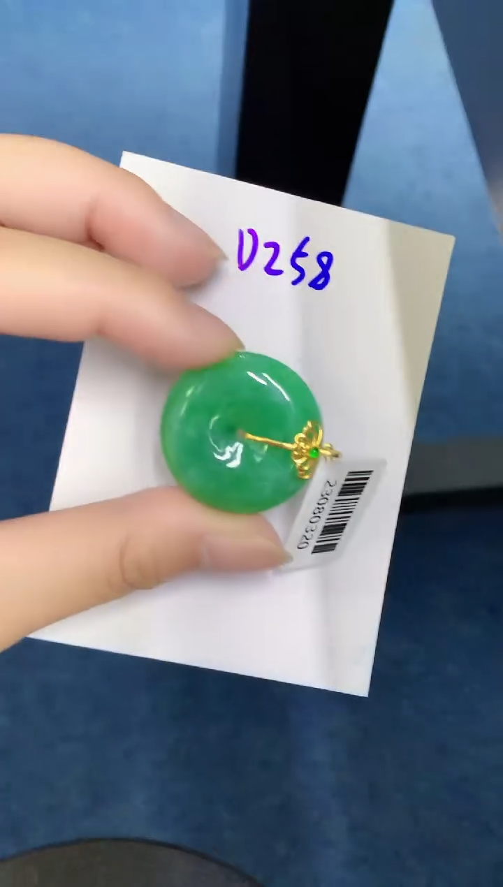 翡翠18K金镶嵌颈饰000000000