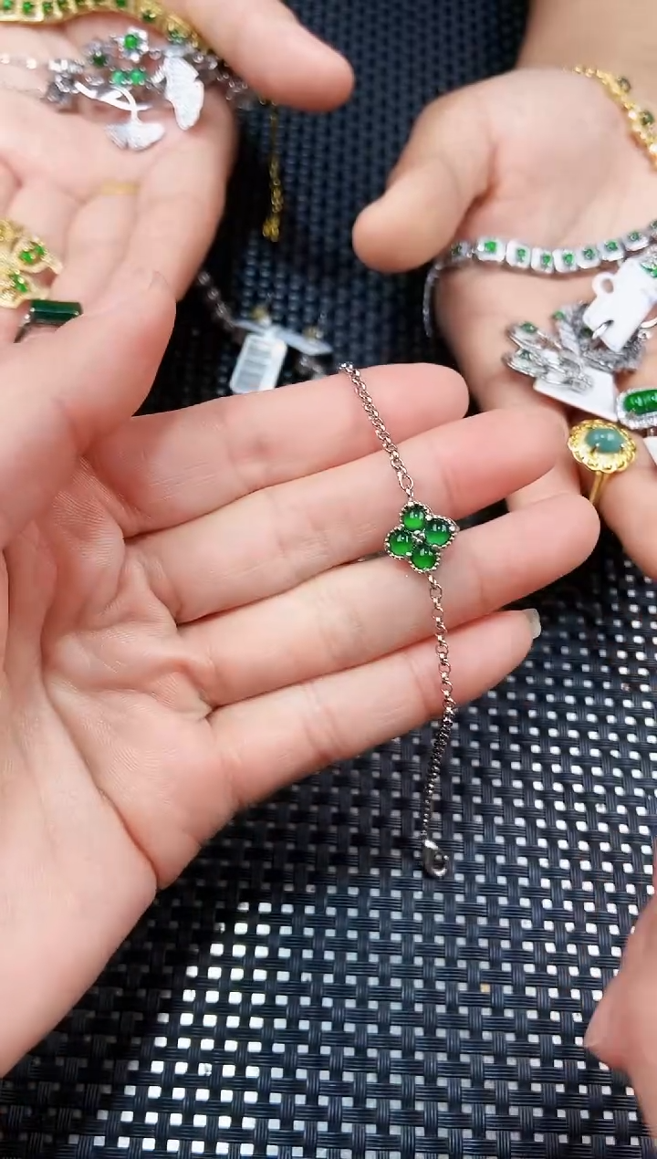 【闪购商品】翡翠手链未镶嵌111111111