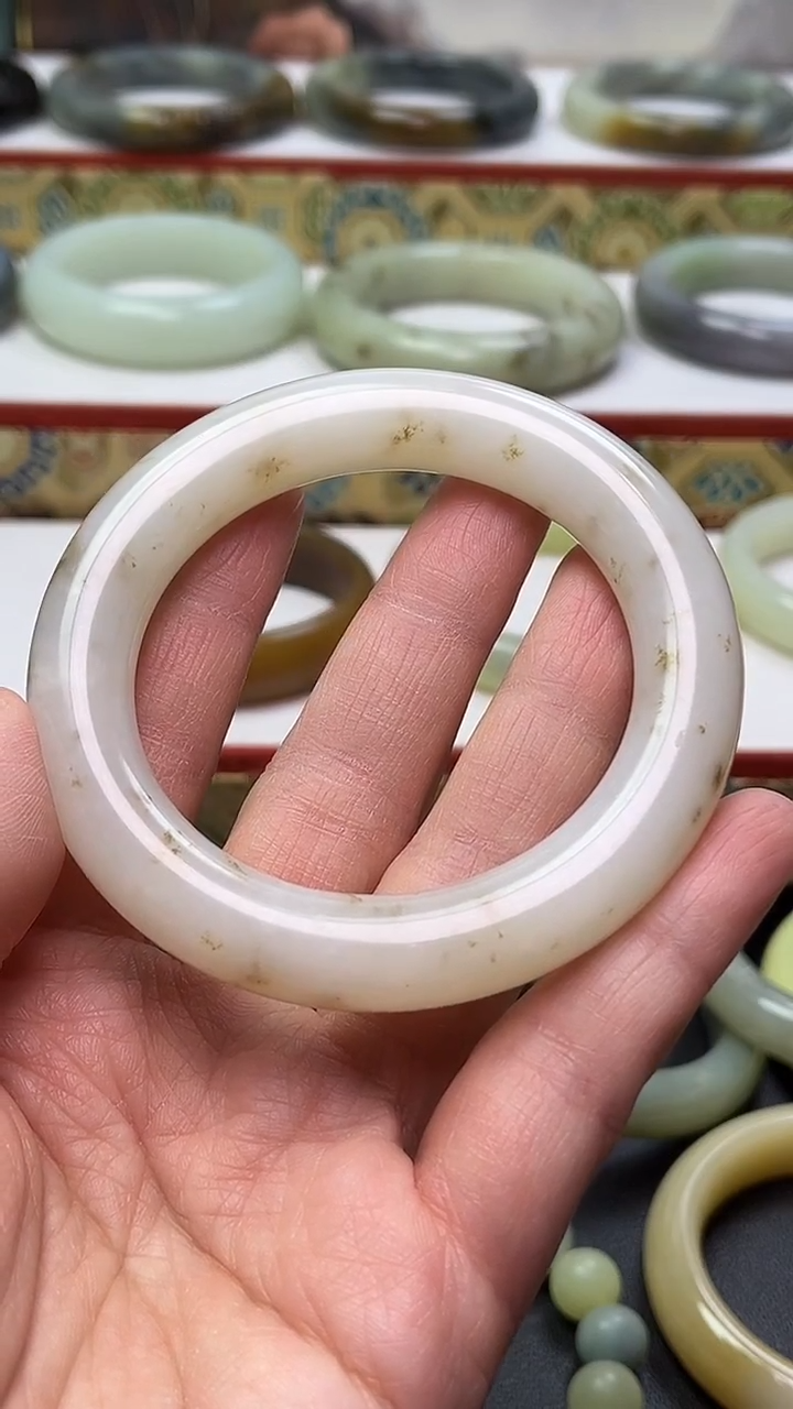 未镶嵌手镯和田玉野牛沟收藏集桂花糕58+圆条