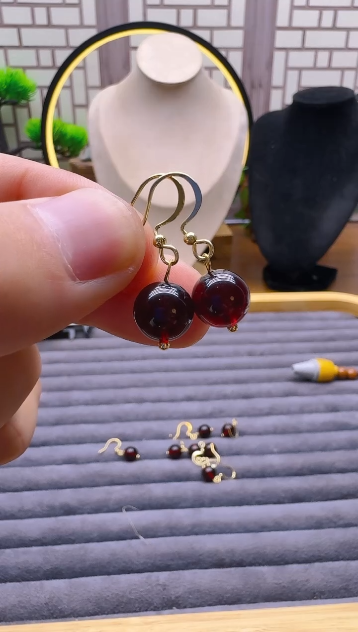 血珀14K金镶嵌耳饰E29     