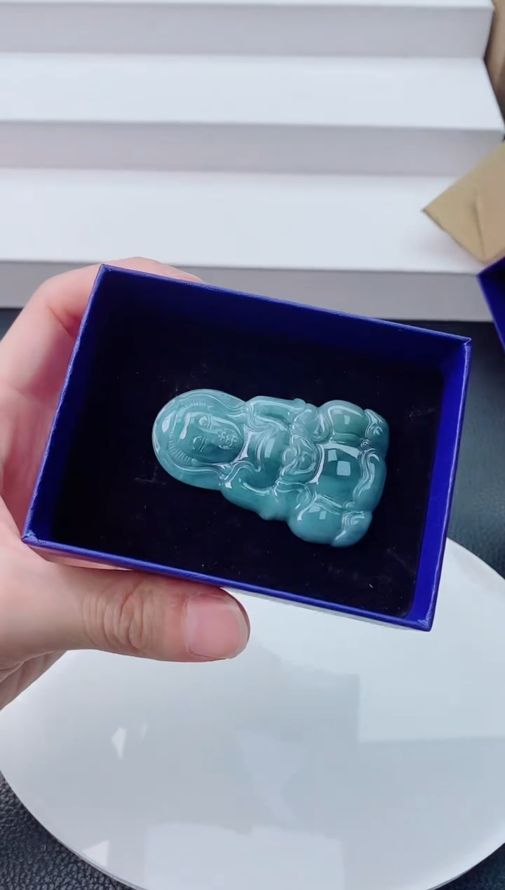 【闪购商品】翡翠颈饰未镶嵌           