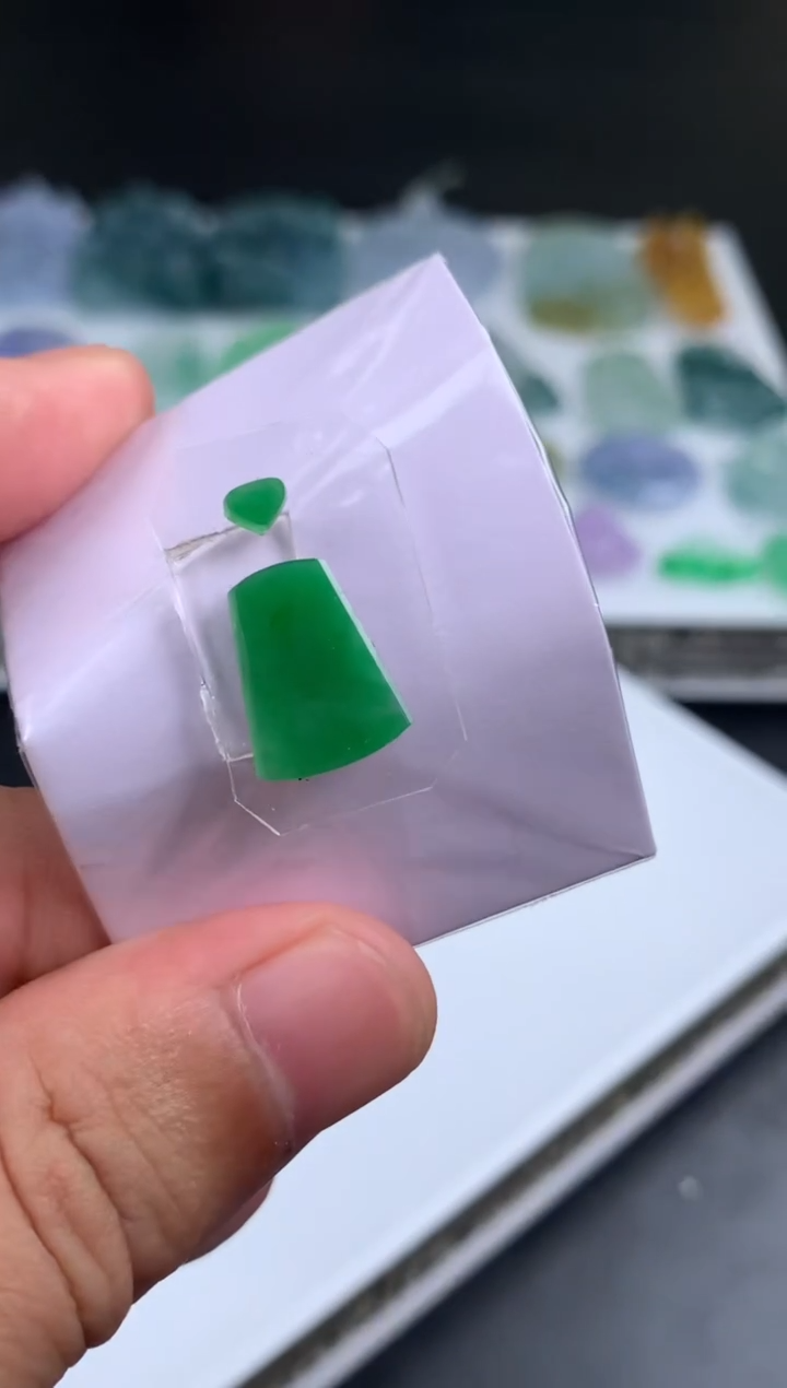 【闪购商品】定制翡翠未镶嵌翡翠