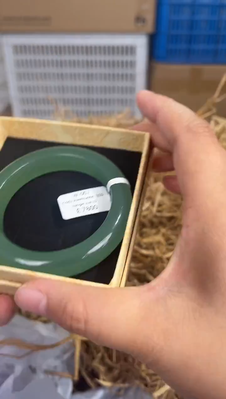 未镶嵌手镯石英质玉W-007