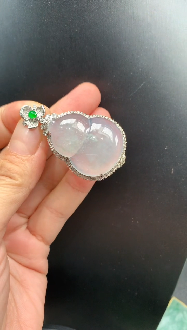 【闪购商品】翡翠颈饰18K金镶嵌葫芦