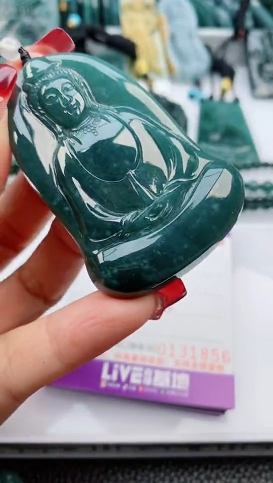 【闪购商品】翡翠颈饰未镶嵌             
