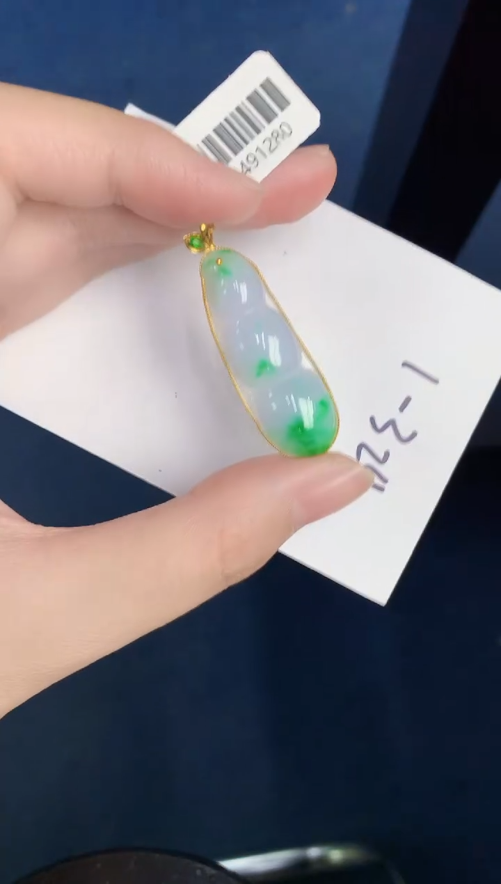 【闪购商品】翡翠颈饰18K金镶嵌0000000000