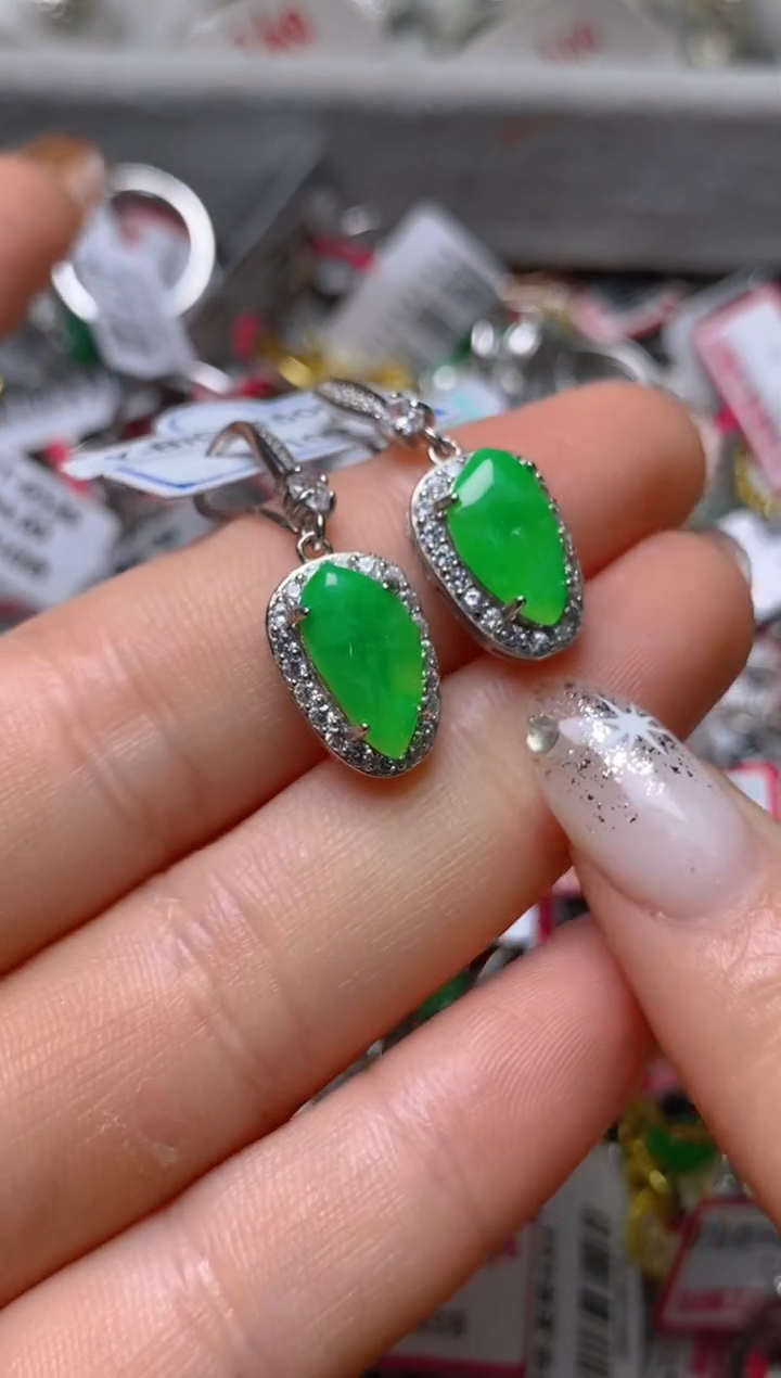 银S925镶嵌戒指翡翠百内无证书