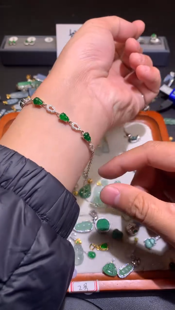 【闪购商品】翡翠吊坠(不含链)银S925镶嵌99