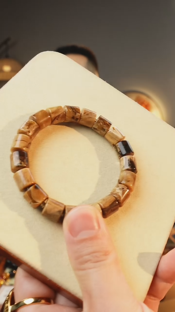 【闪购商品】未镶嵌琥珀颈饰直切根珀手串