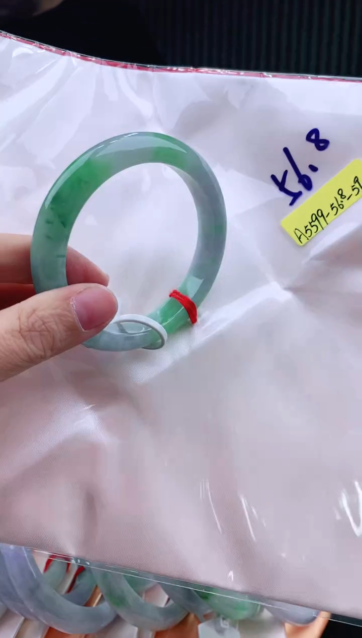 未镶嵌手镯翡翠56+