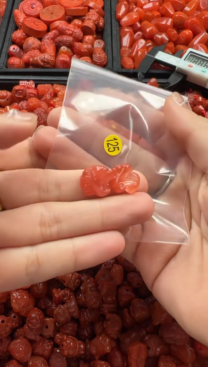 【闪购商品】南红玛瑙颈饰未镶嵌1